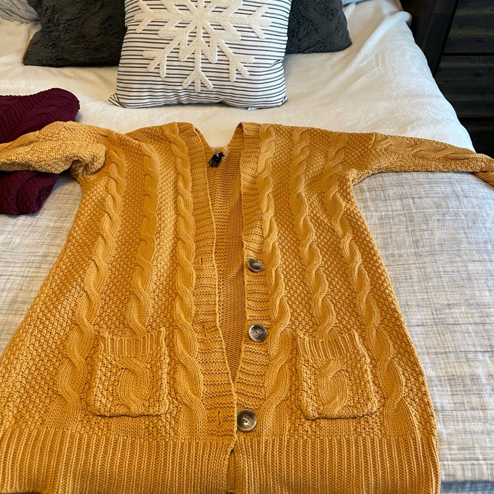 Boyfriend Cardigan. Agnes & Dora